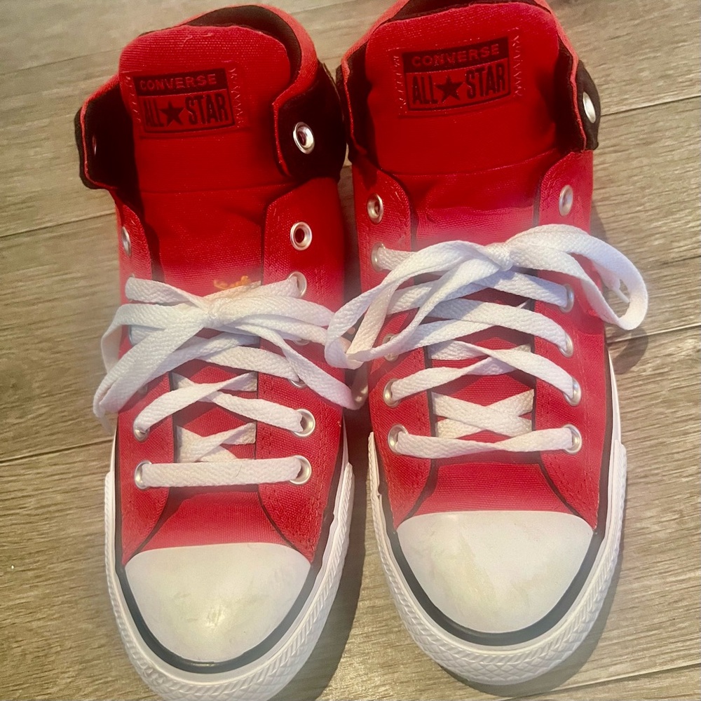Converse men Size 8 Red And white shoes